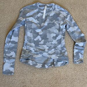 Lululemon Close to Crossing long-sleeve